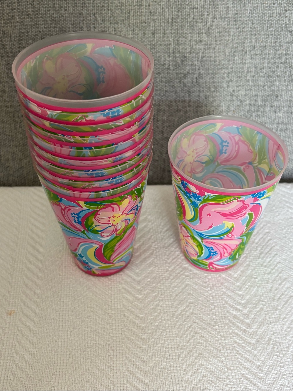 10 Lilly Pulitzer Pink Green Blue Floral Plastic Tumblers (Set) - Picture 2 of 7